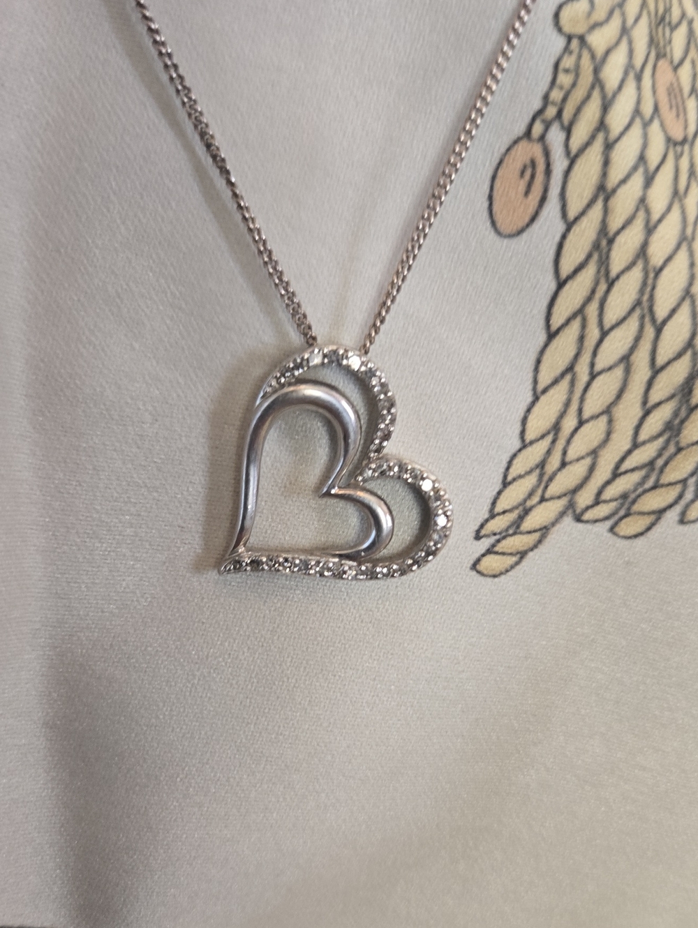 Sterling Silver sideswept Double Heart Pendant, Diamonds & 18" Sterling Chain